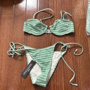 Triangl mala style suit